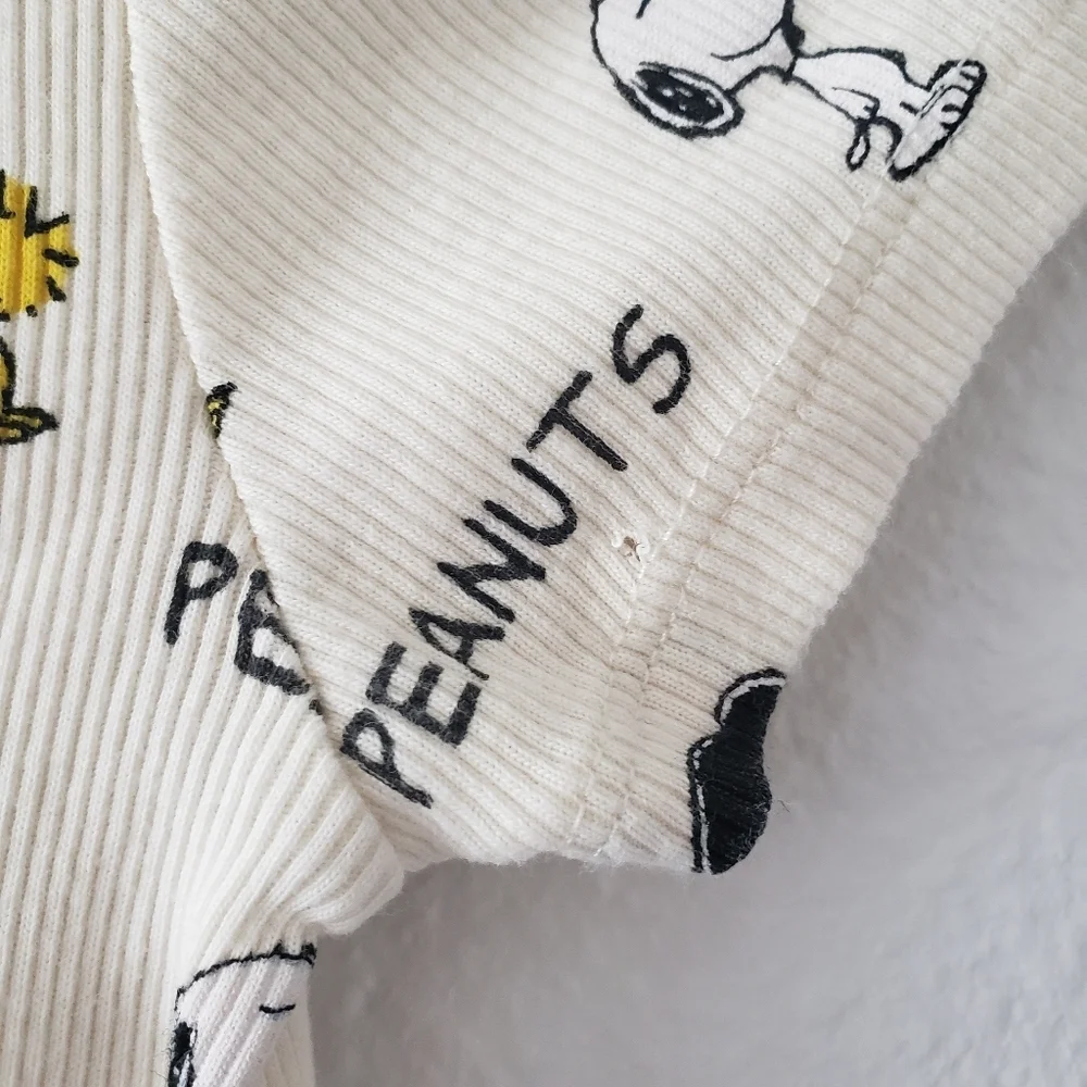 Peanuts girls snoopy print rib tee size XS